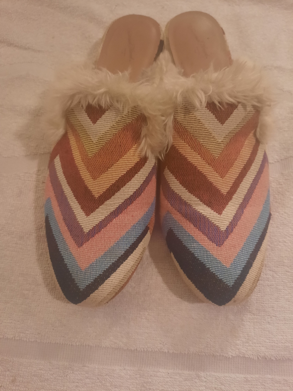 Universal Thread Goods Co. Multi-Coloured Slip-Ons Size 10